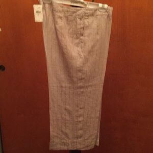 Ladies crop pant. Grey/stripes